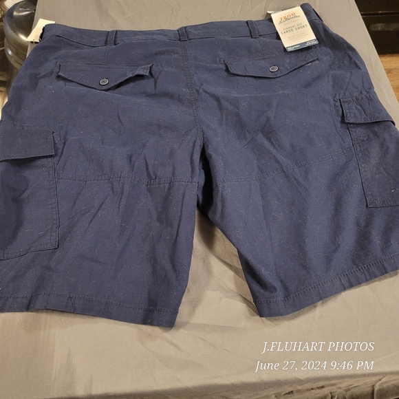 IZOD SALTWATER WASH CARGO SHORTS NAVY BLUE BNWT - Picture 11 of 16